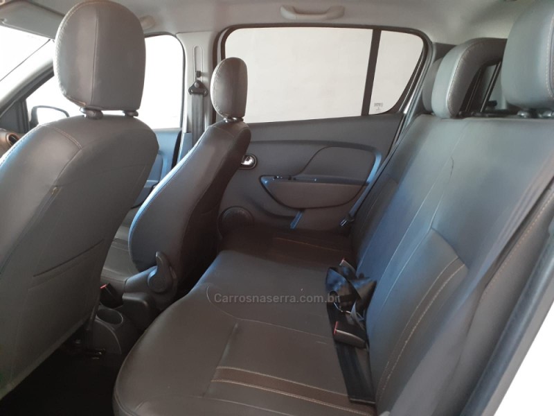 SANDERO 1.6 STEPWAY 16V FLEX 4P MANUAL - 2015 - CANELA