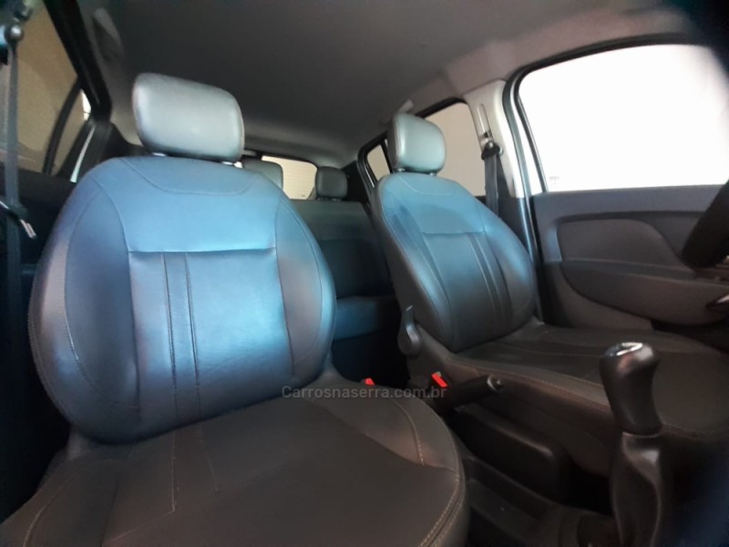 SANDERO 1.6 STEPWAY 16V FLEX 4P MANUAL - 2015 - CANELA