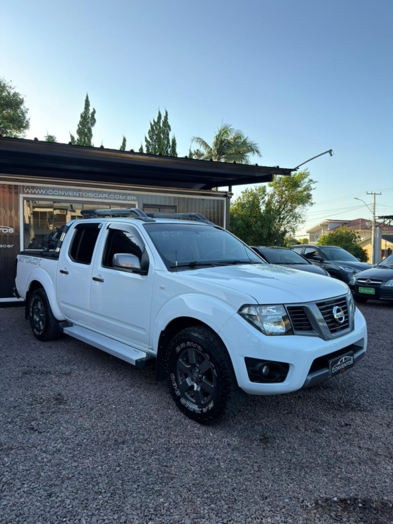 FRONTIER 2.5 SV ATTACK 4X4 CD TURBO ELETRONIC DIESEL 4P MANUAL - 2014 - LAJEADO