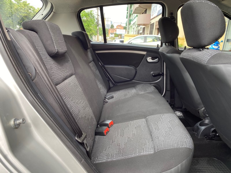 SANDERO 1.0 EXPRESSION 16V FLEX 4P MANUAL - 2011 - CAXIAS DO SUL