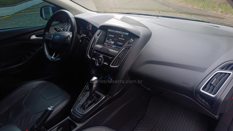 FOCUS 2.0 TITANIUM PLUS 16V FLEX 4P AUTOMÁTICO - 2016 - CAXIAS DO SUL