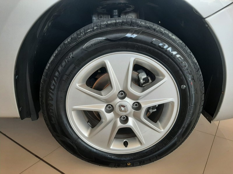 SANDERO 1.6 DYNAMIQUE 8V FLEX 4P MANUAL - 2015 - CAXIAS DO SUL