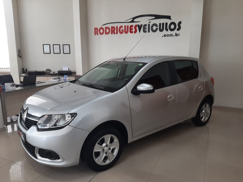 SANDERO 1.6 DYNAMIQUE 8V FLEX 4P MANUAL - 2015 - CAXIAS DO SUL