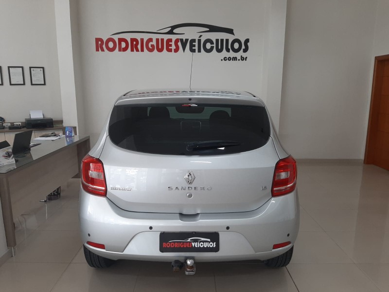 SANDERO 1.6 DYNAMIQUE 8V FLEX 4P MANUAL - 2015 - CAXIAS DO SUL