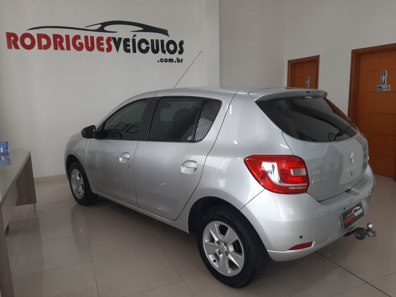 SANDERO 1.6 DYNAMIQUE 8V FLEX 4P MANUAL - 2015 - CAXIAS DO SUL