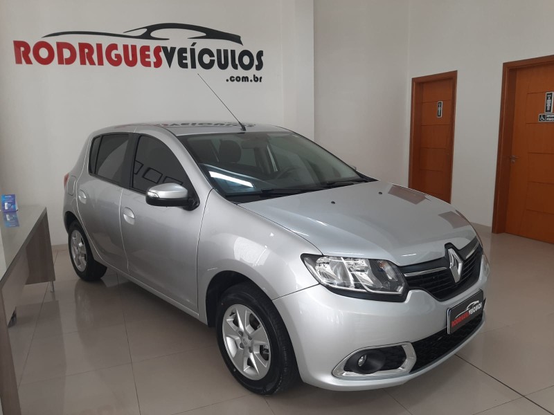 sandero 1.6 dynamique 8v flex 4p manual 2015 caxias do sul