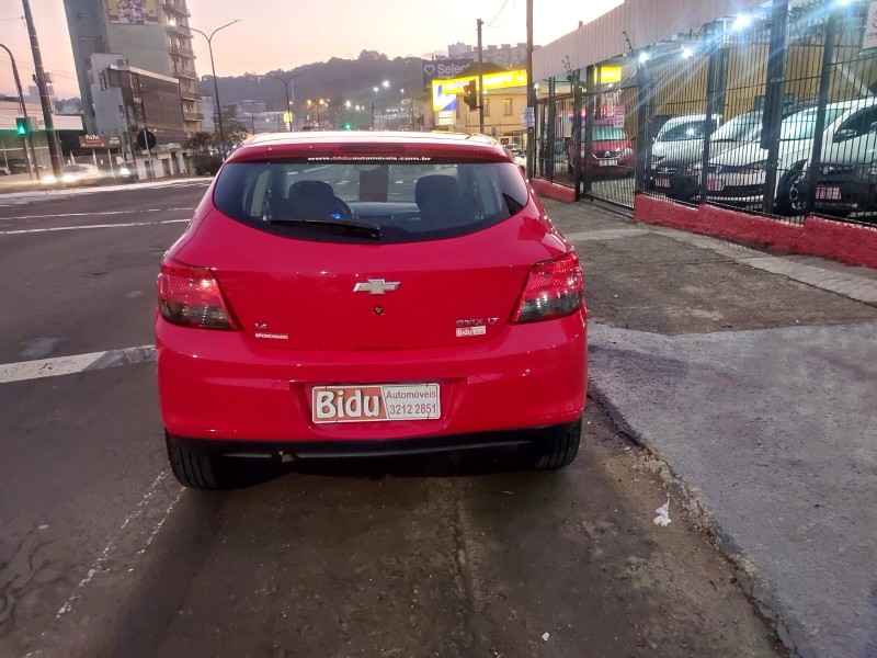 ONIX 1.4 MPFI LT 8V FLEX 4P MANUAL - 2015 - CAXIAS DO SUL