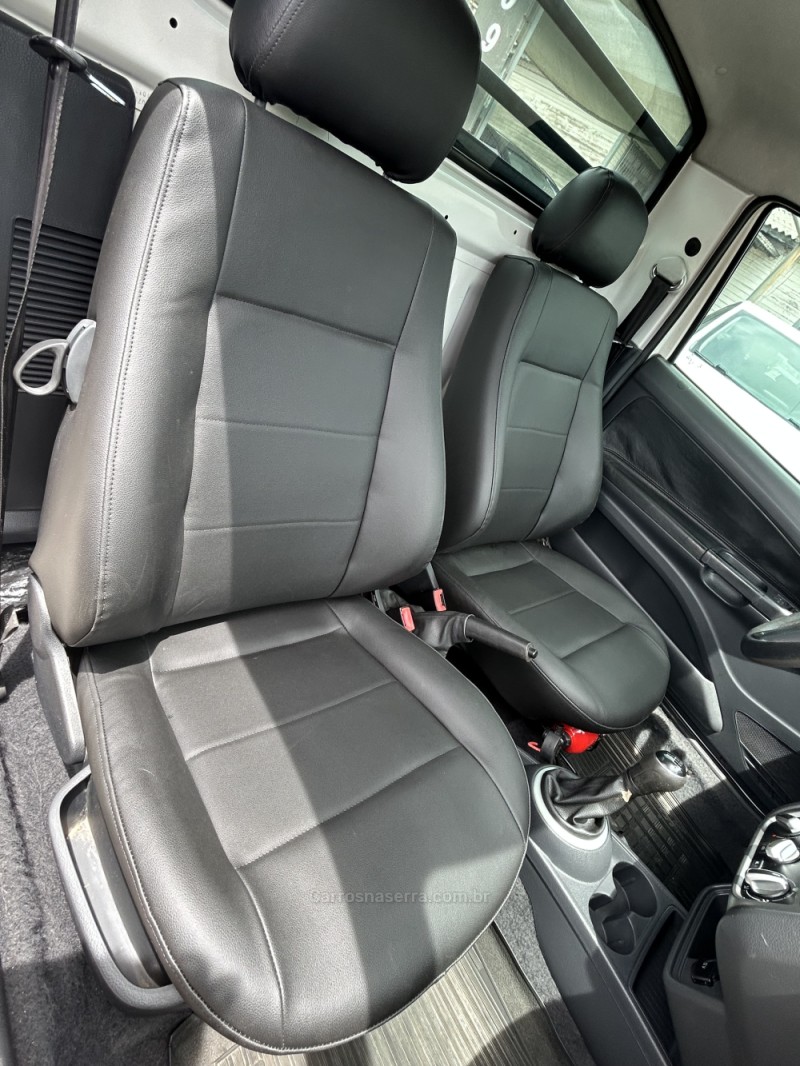 SAVEIRO 1.6 CL CS 8V GASOLINA 2P MANUAL - 2014 - CAMBARá DO SUL