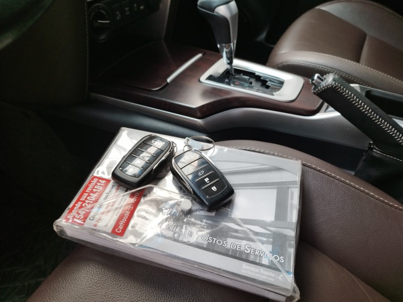 HILUX SW4 2.8 SRX 4X4 7 LUGARES 16V TURBO INTERCOOLER DIESEL 4P AUTOMÁTICO - 2017 - VERANóPOLIS