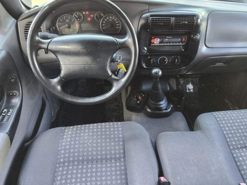 RANGER 2.3 XLS 4X2 CS 16V GASOLINA 2P MANUAL - 2005 - SãO SEBASTIãO DO CAí