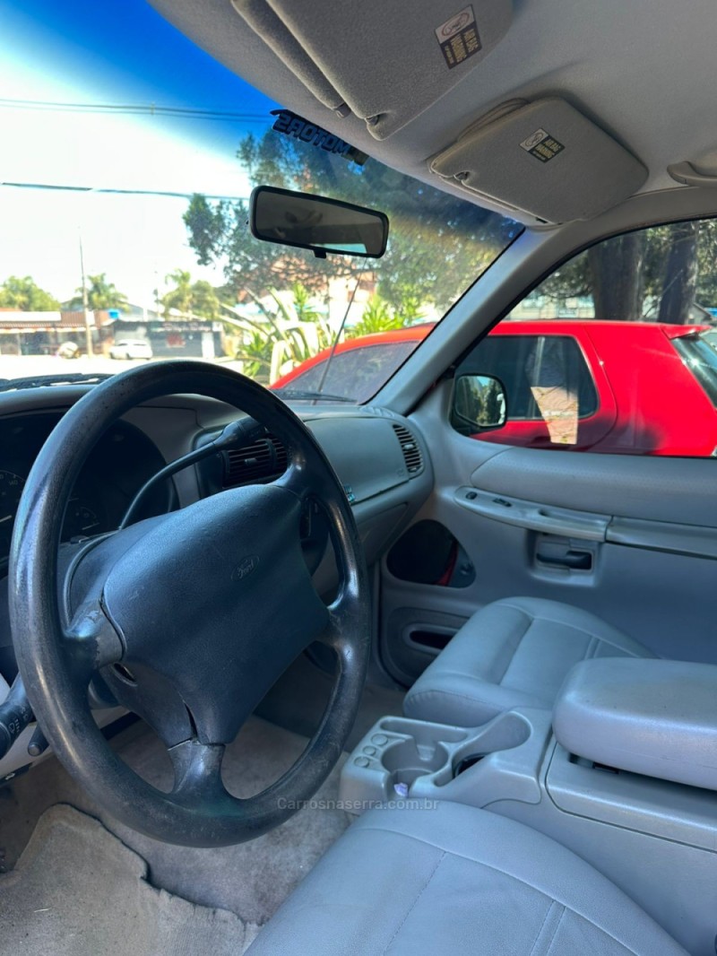 EXPLORER 4.0 XLT 4X4 V6 GASOLINA 4P AUTOMÁTICO - 1998 - CAXIAS DO SUL