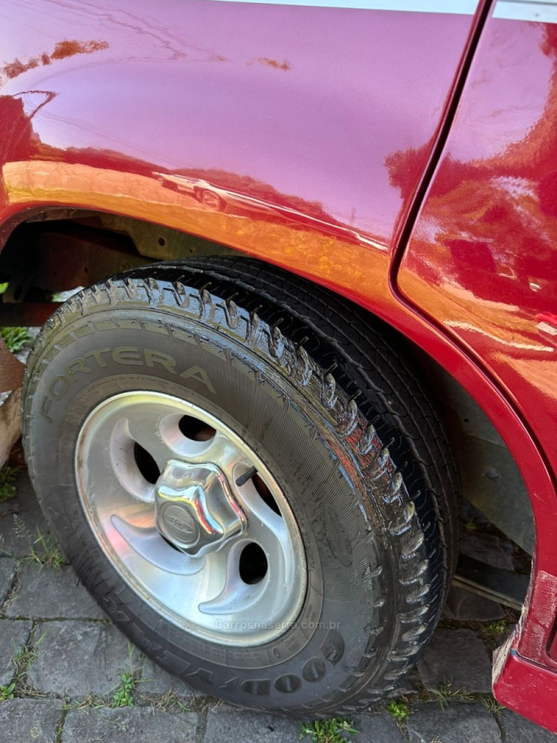 EXPLORER 4.0 XLT 4X4 V6 GASOLINA 4P AUTOMÁTICO - 1998 - CAXIAS DO SUL