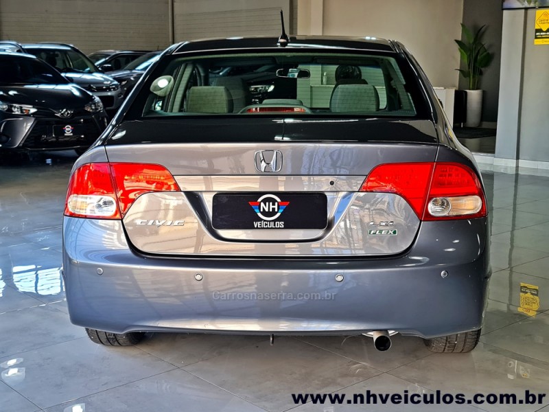 CIVIC 1.8 LXL 16V FLEX 4P MANUAL - 2011 - NOVO HAMBURGO