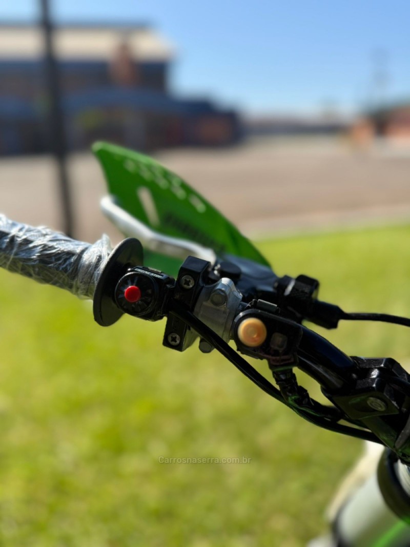 KX 450F  - 2018 - BROCHIER