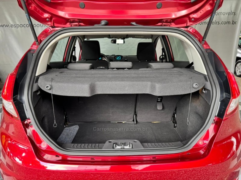 FIESTA 1.6 SE HATCH 16V FLEX 4P MANUAL - 2018 - NOVA PRATA