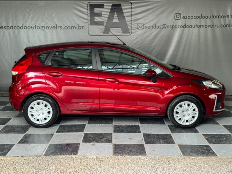 FIESTA 1.6 SE HATCH 16V FLEX 4P MANUAL - 2018 - NOVA PRATA
