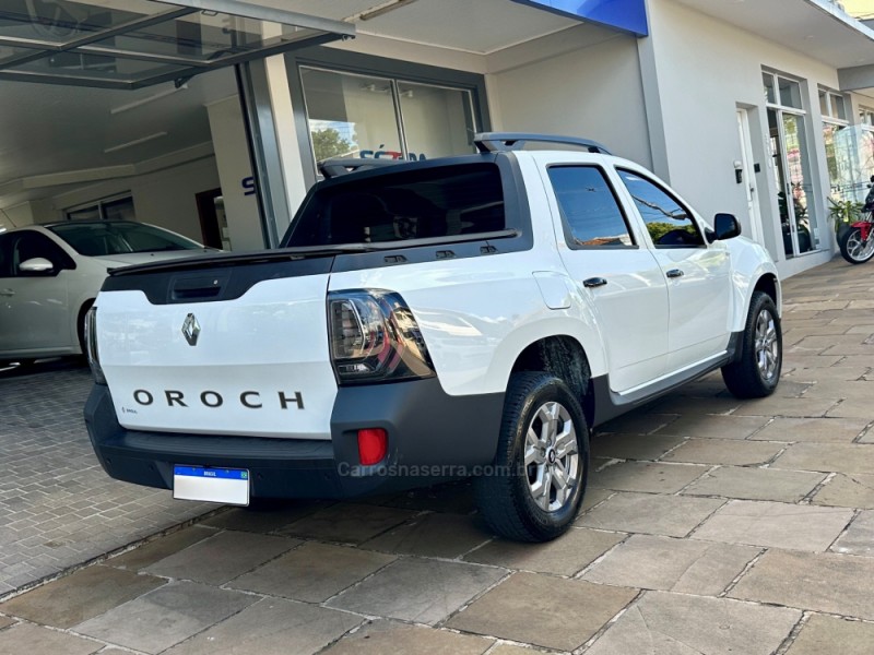 OROCH 1.6 16V SCE INTENSE FLEX 4P MANUAL - 2024 - GUAPORé