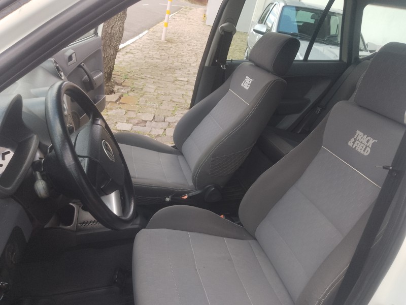 PARATI 1.6 MI TRACK & FIELD 8V FLEX 4P MANUAL G.IV - 2007 - CAXIAS DO SUL