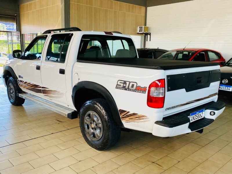 S10 2.8 COLINA 4X4 CD 12V TURBO INTERCOOLER DIESEL 4P MANUAL - 2006 - CAXIAS DO SUL