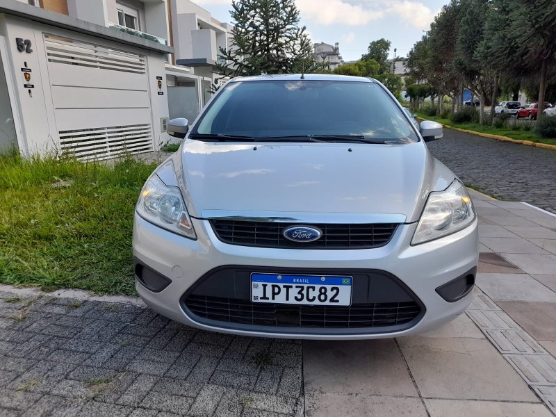 FOCUS 2.0 GLX SEDAN 16V FLEX 4P MANUAL - 2009 - FARROUPILHA