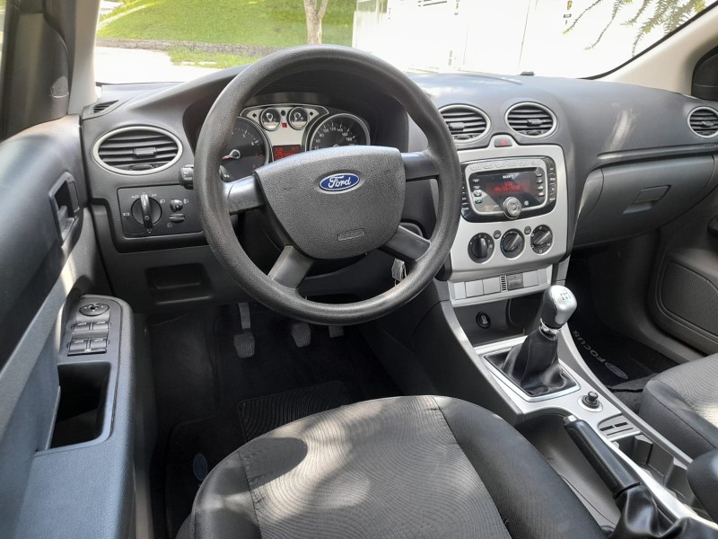 FOCUS 2.0 GLX SEDAN 16V FLEX 4P MANUAL - 2009 - FARROUPILHA