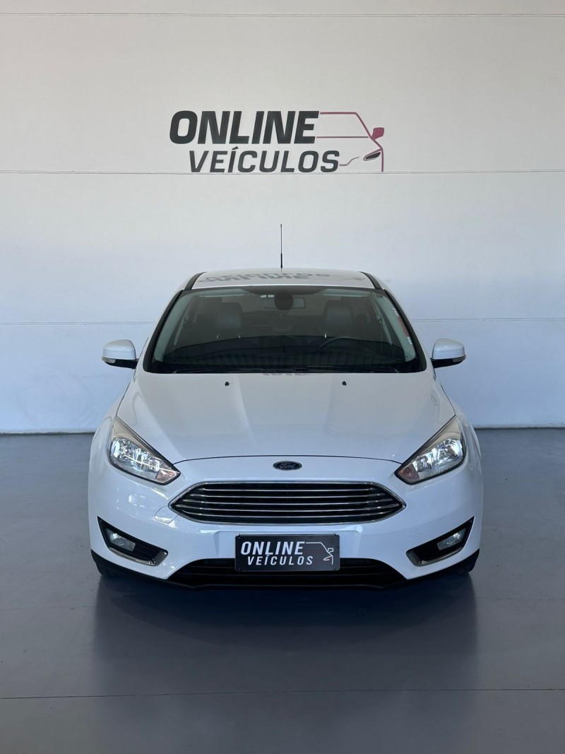 FOCUS 2.0 TITANIUM 16V FLEX 4P AUTOMÁTICO - 2016 - FARROUPILHA