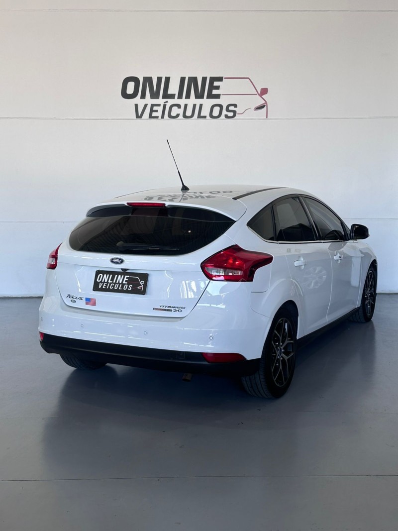 FOCUS 2.0 TITANIUM 16V FLEX 4P AUTOMÁTICO - 2016 - FARROUPILHA