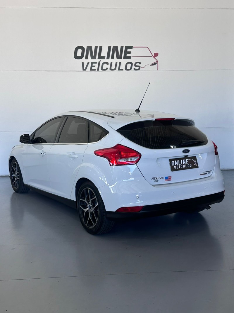 FOCUS 2.0 TITANIUM 16V FLEX 4P AUTOMÁTICO - 2016 - FARROUPILHA