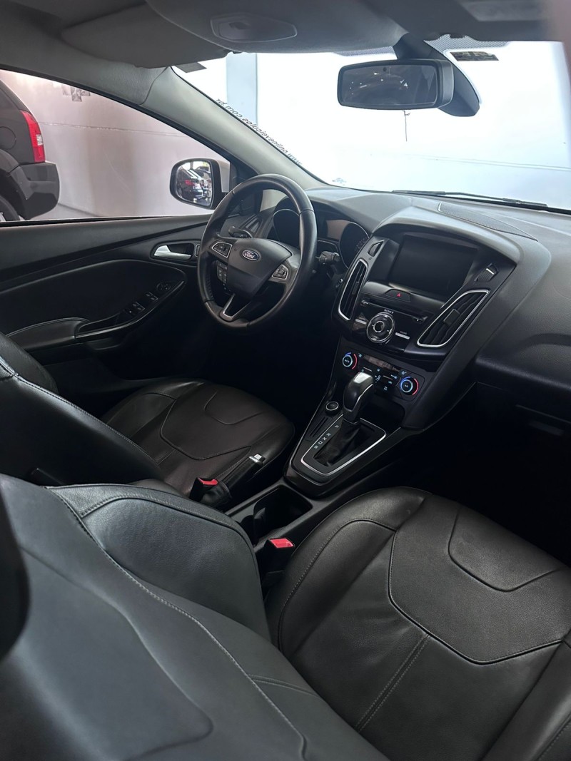 FOCUS 2.0 TITANIUM 16V FLEX 4P AUTOMÁTICO - 2016 - FARROUPILHA