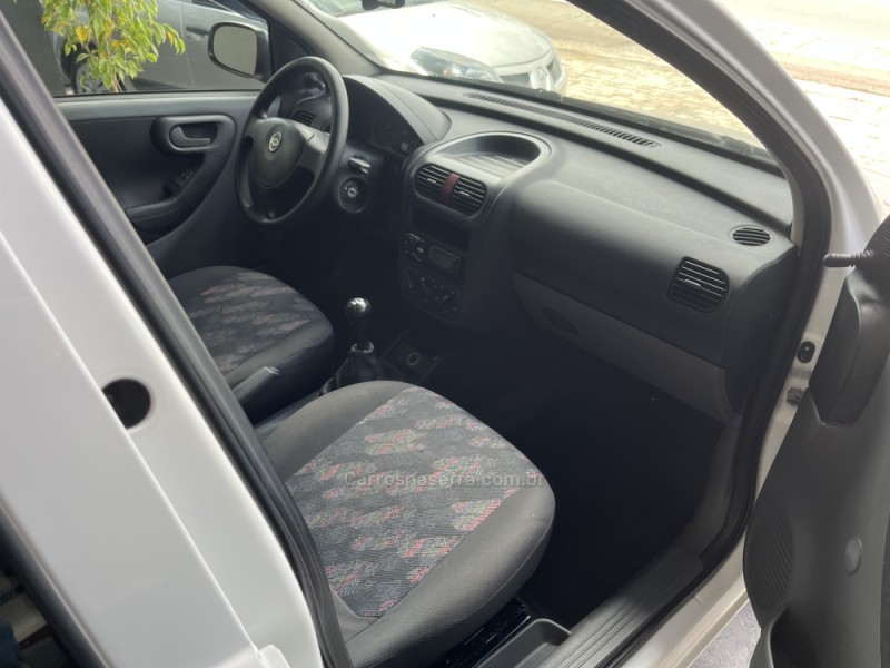 CORSA 1.0 MPFI MAXX 8V GASOLINA 4P MANUAL - 2005 - CAXIAS DO SUL