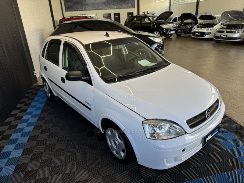 CORSA 1.0 MPFI MAXX 8V GASOLINA 4P MANUAL - 2005 - CAXIAS DO SUL