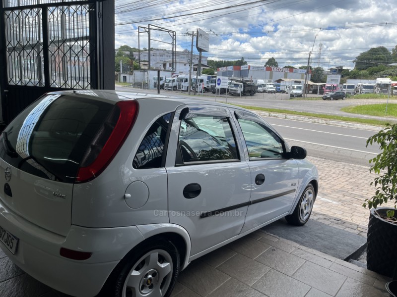 CORSA 1.0 MPFI MAXX 8V GASOLINA 4P MANUAL - 2005 - CAXIAS DO SUL