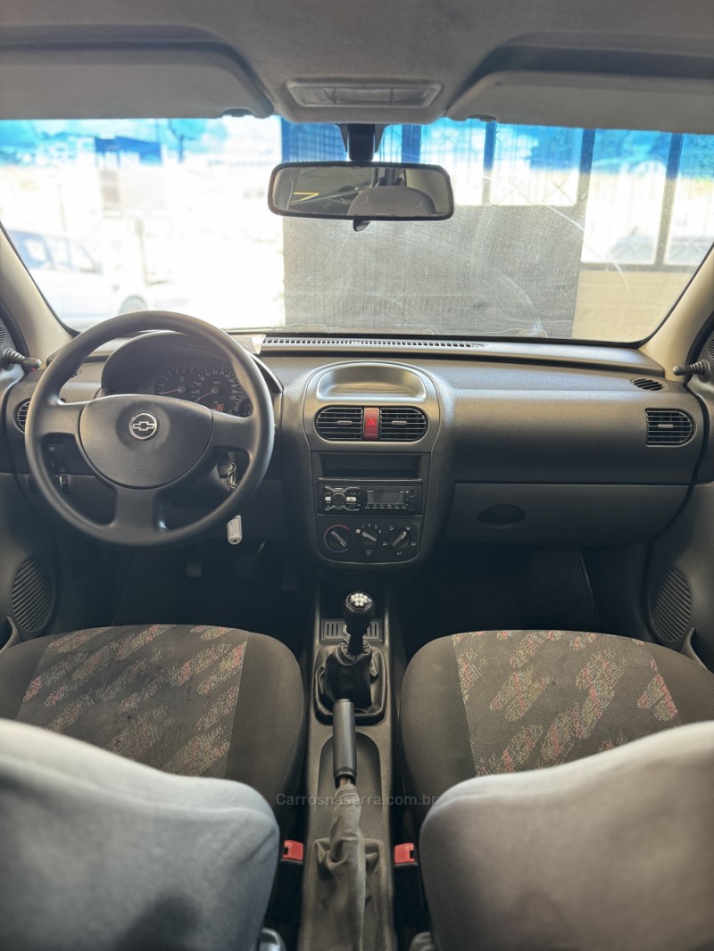 CORSA 1.0 MPFI MAXX 8V GASOLINA 4P MANUAL - 2005 - CAXIAS DO SUL