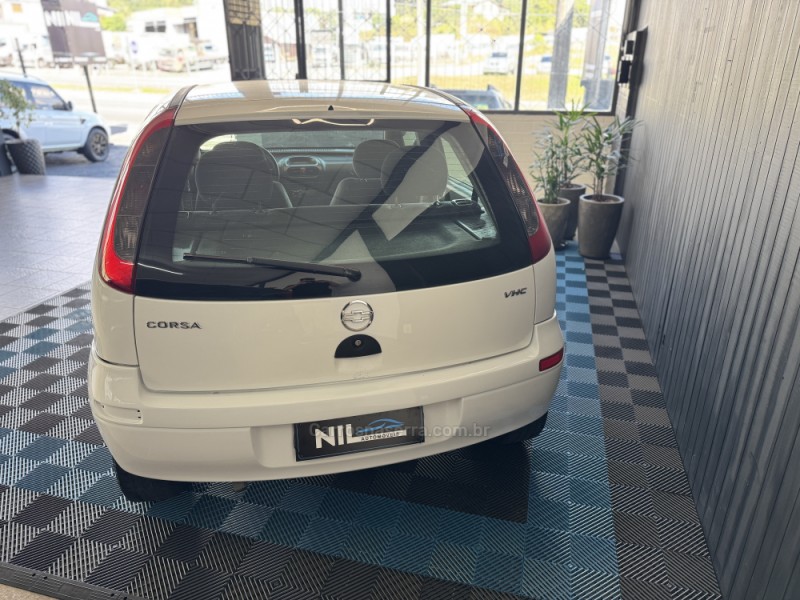 CORSA 1.0 MPFI MAXX 8V GASOLINA 4P MANUAL - 2005 - CAXIAS DO SUL
