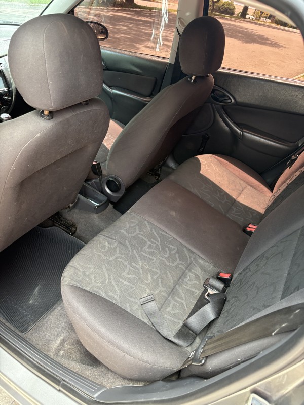 FOCUS 1.6 GL 8V FLEX 4P MANUAL - 2009 - FARROUPILHA