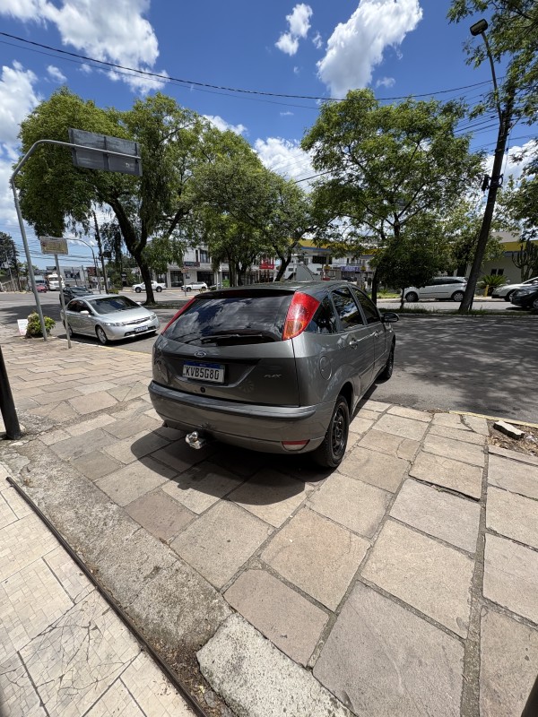 FOCUS 1.6 GL 8V FLEX 4P MANUAL - 2009 - FARROUPILHA