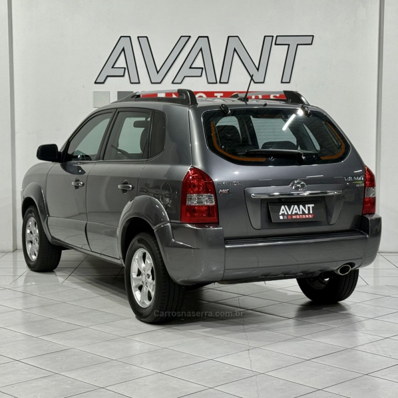 TUCSON 2.0 MPFI GLS TOP 16V 143CV 2WD FLEX 4P AUTOMÁTICO - 2017 - NOVO HAMBURGO