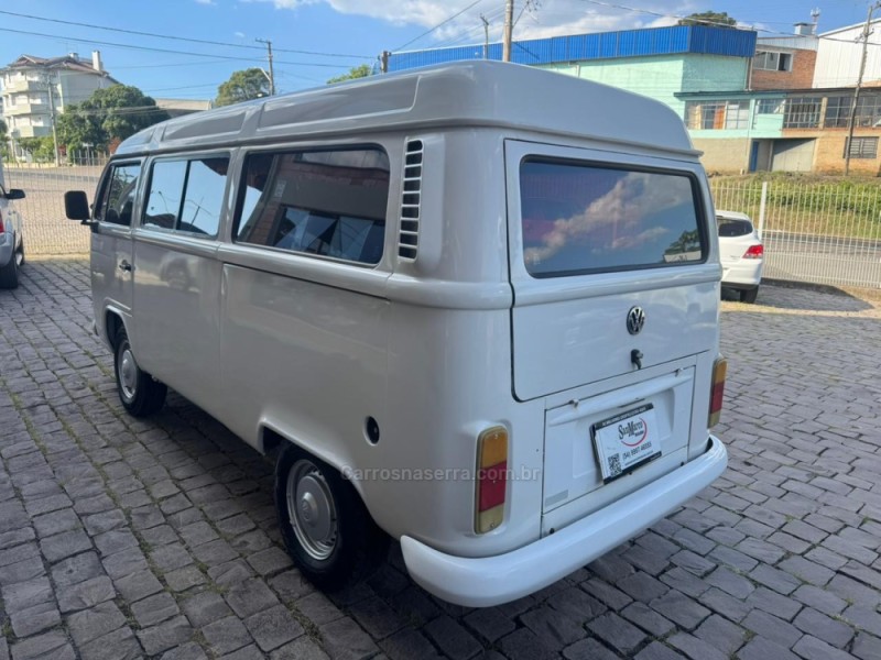 KOMBI 1.6 MI STD LOTAÇÃO 8V GASOLINA 3P MANUAL - 2004 - SãO MARCOS
