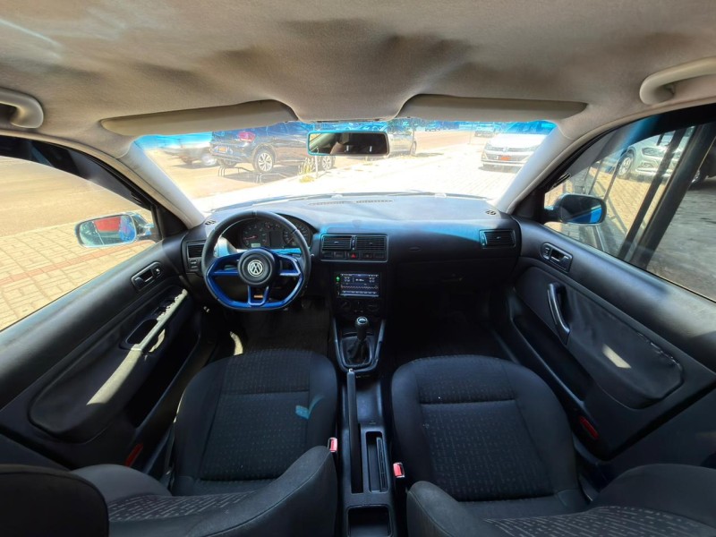 GOLF 1.6 8V GASOLINA 4P MANUAL - 2001 - LAGOA VERMELHA