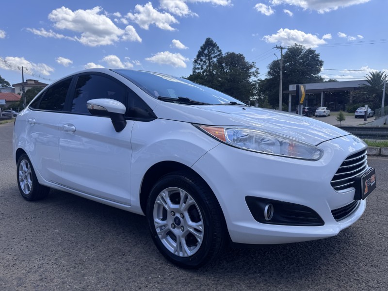 FIESTA 1.6 MPI SEDAN 8V FLEX 4P MANUAL - 2016 - DOIS IRMãOS