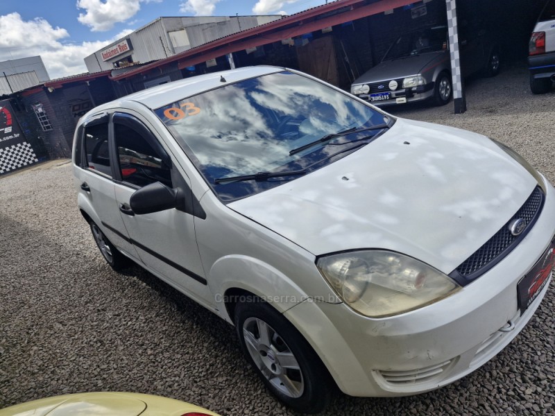 FIESTA 1.6 MPI 8V GASOLINA 4P MANUAL - 2003 - CAXIAS DO SUL