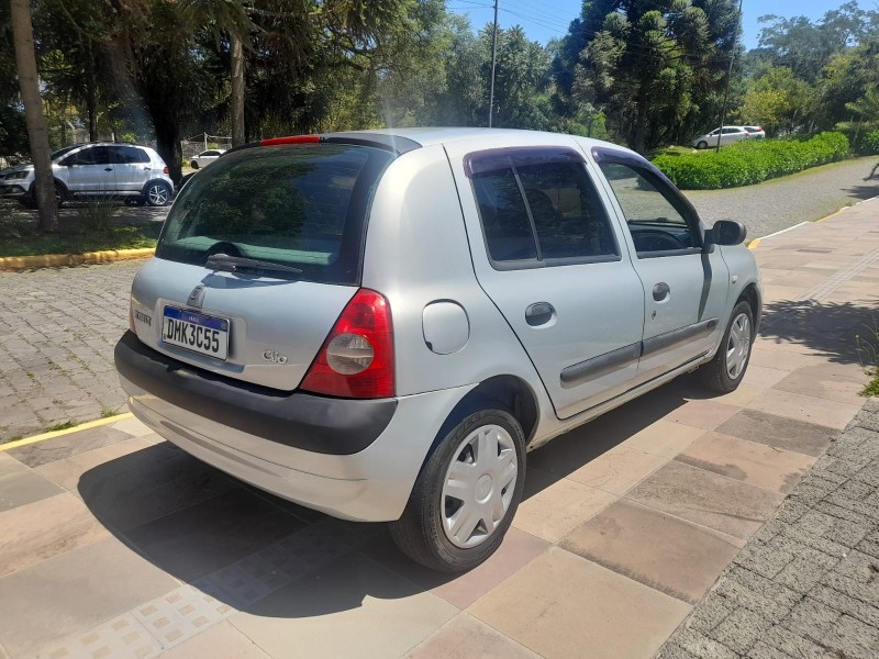 CLIO 1.0 RN 8V GASOLINA 4P MANUAL - 2003 - FARROUPILHA