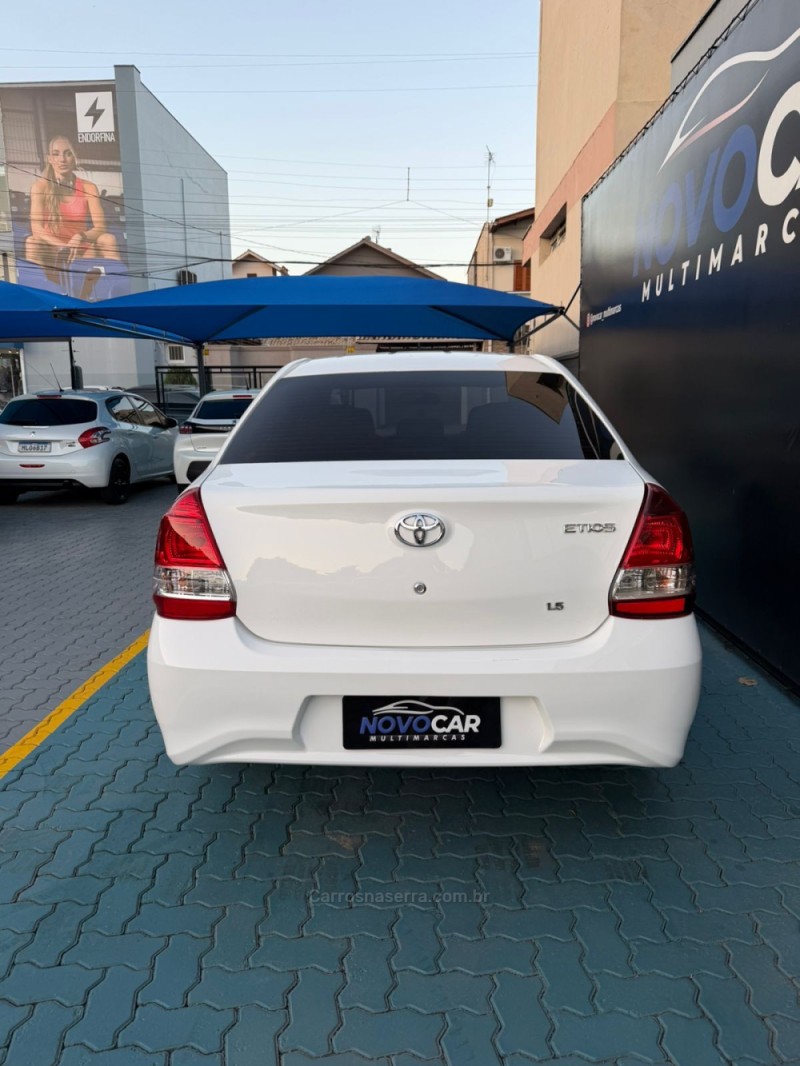 ETIOS 1.5 X SEDAN 16V FLEX 4P AUTOMÁTICO - 2021 - ESTâNCIA VELHA