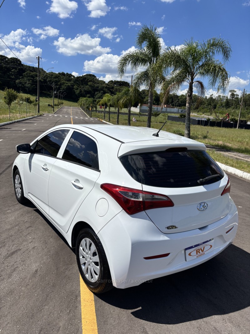 HB20 1.0 COMFORT 12V FLEX 4P MANUAL - 2015 - CARLOS BARBOSA