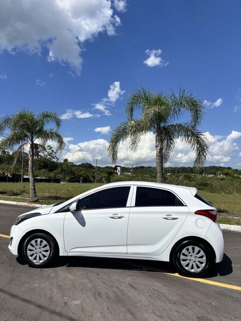 HB20 1.0 COMFORT 12V FLEX 4P MANUAL - 2015 - CARLOS BARBOSA