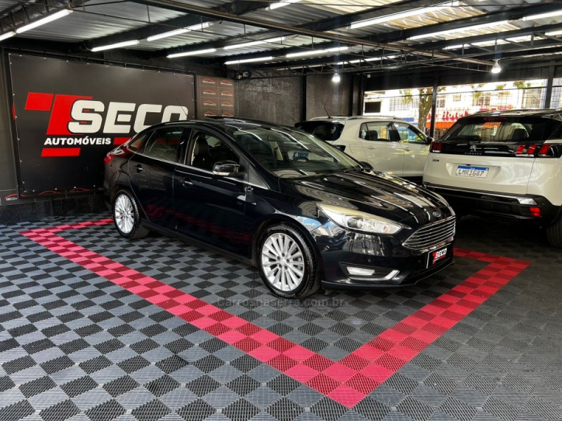 FOCUS 2.0 TITANIUM PLUS FASTBACK 16V FLEX 4P AUTOMÁTICO - 2016 - PASSO FUNDO