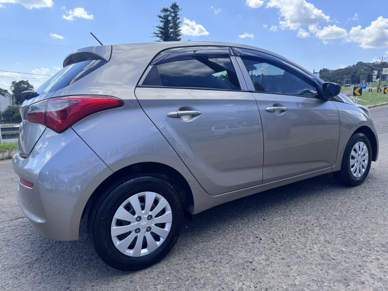 HB20 1.0 COMFORT 12V FLEX 4P MANUAL - 2017 - DOIS IRMãOS