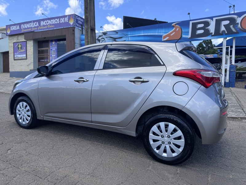 HB20 1.0 COMFORT 12V FLEX 4P MANUAL - 2017 - DOIS IRMãOS