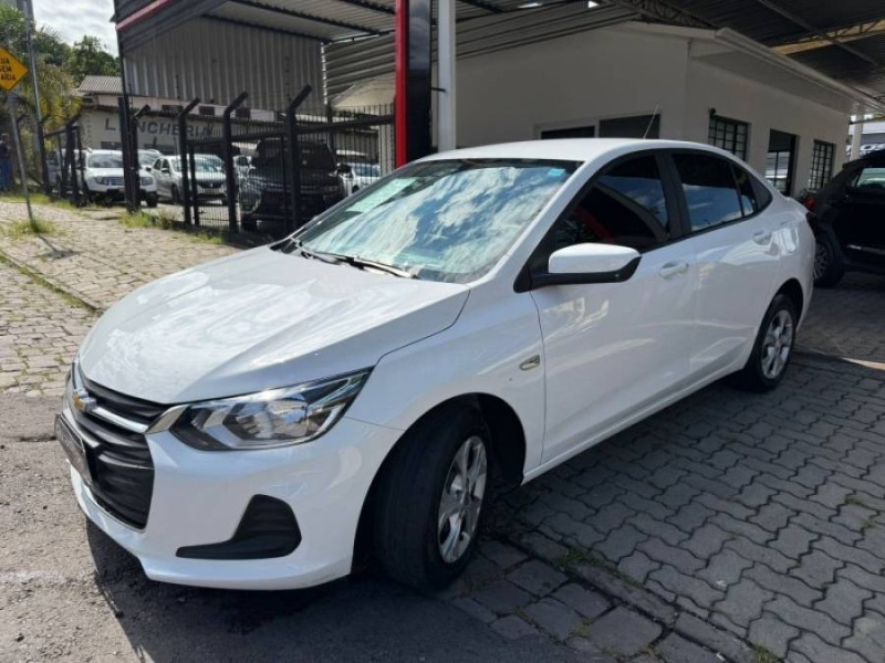 ONIX 1.0 SEDAN PLUS LT 12V FLEX 4P MANUAL - 2023 - CAXIAS DO SUL