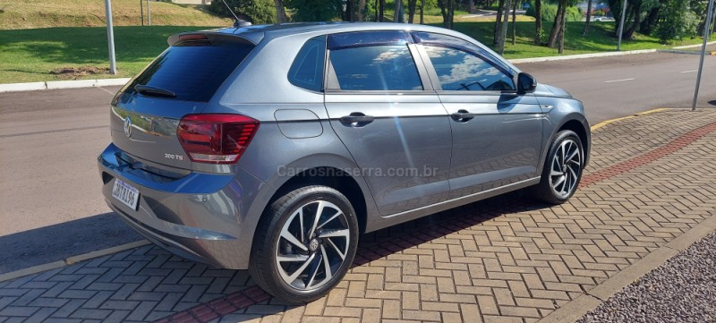 POLO 1.0	200 TSI HIGHLINE AUTOMÁTICO  - 2022 - BOM PRINCíPIO